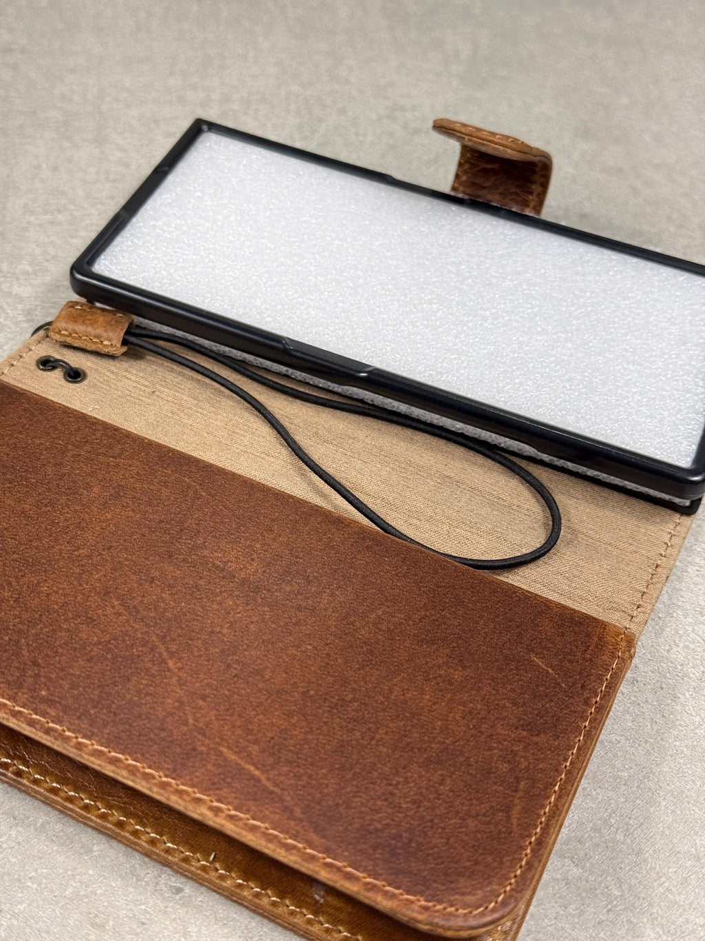 Genuine Leather Wallet Case: Vintage Book Style, Card Slots Motorola
