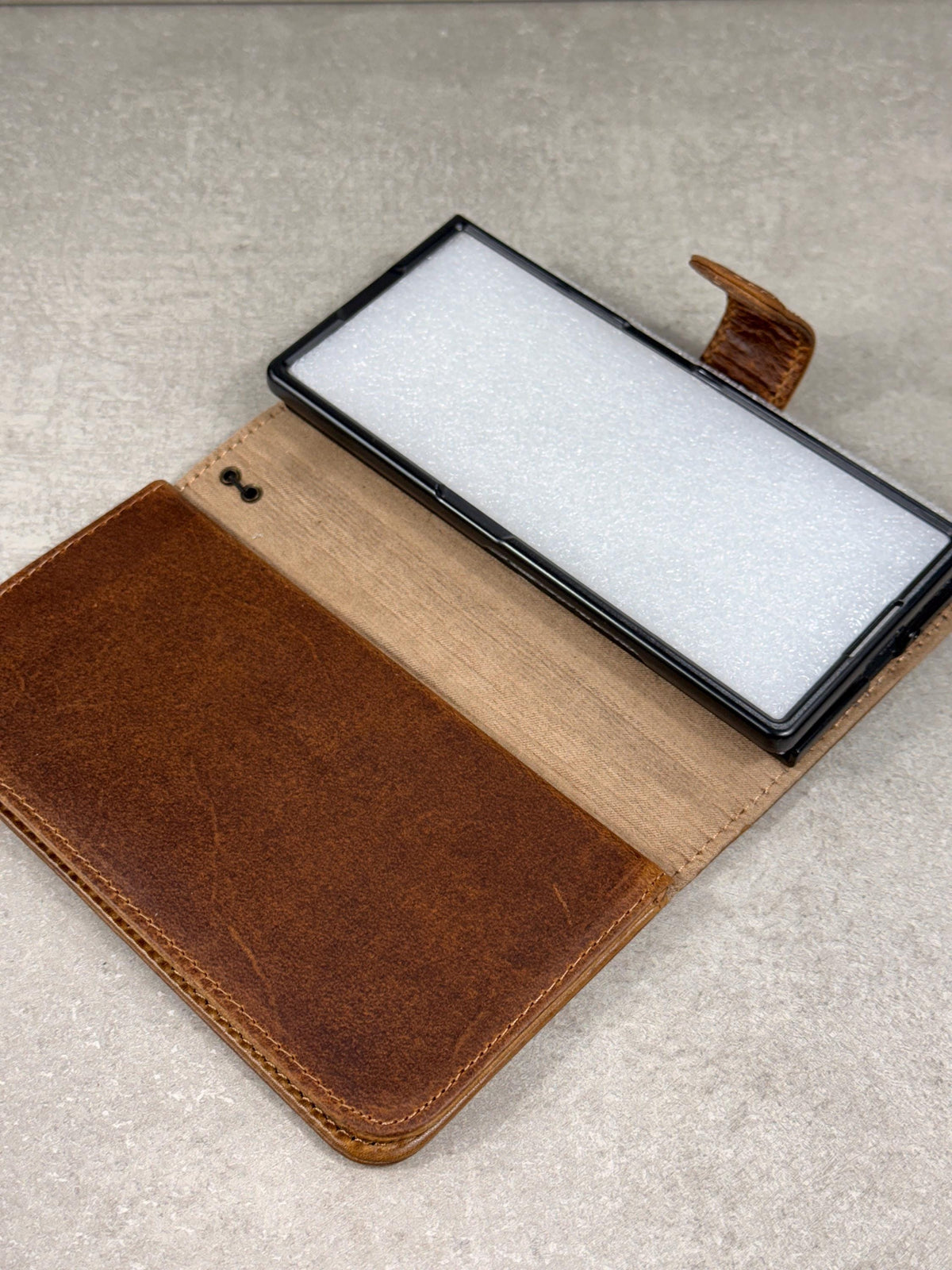 Genuine Leather Wallet Case: Vintage Book Style, Card Slots Motorola