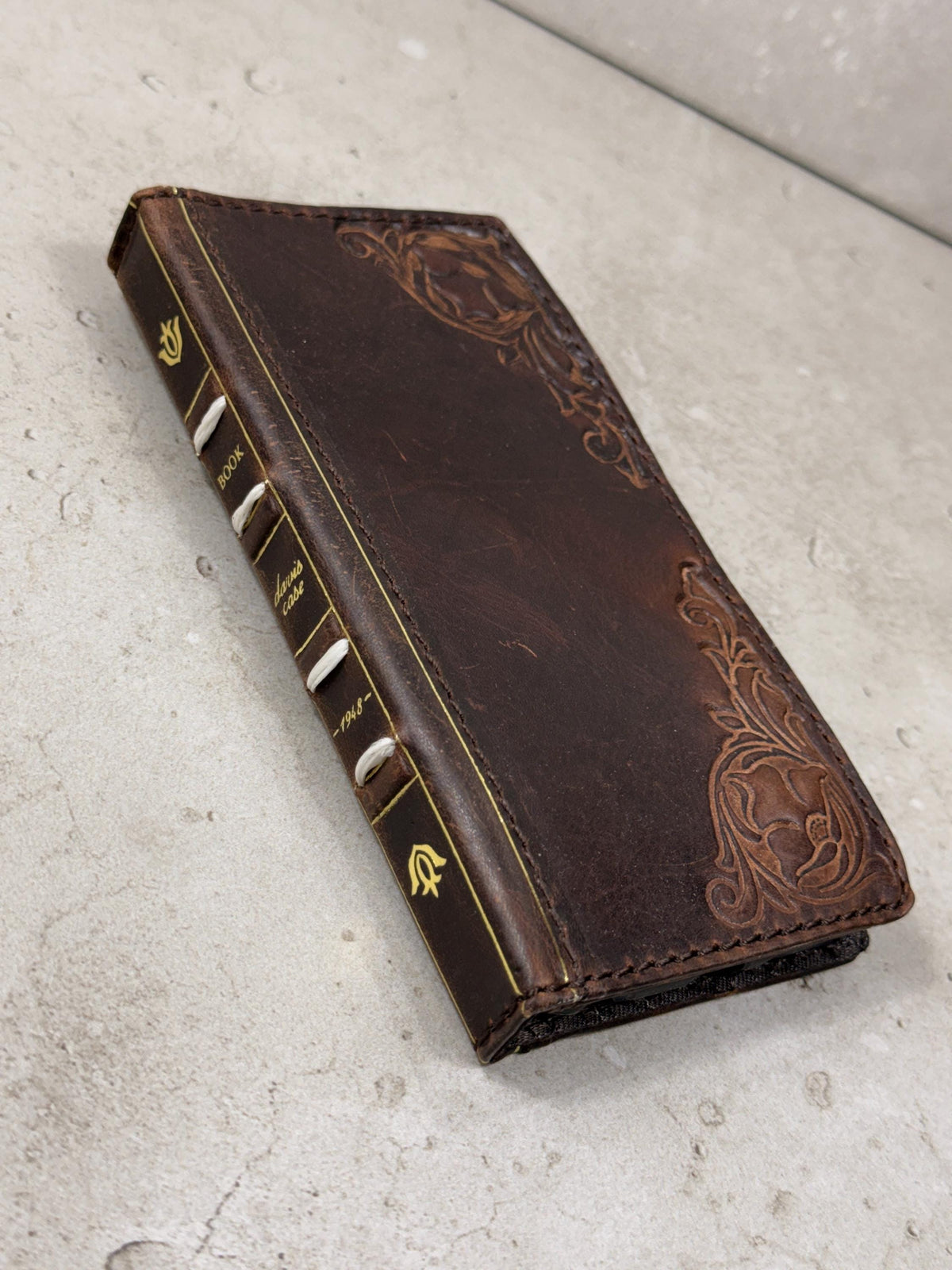 Vintage Leather iPhone 17 Wallet Case: Book Style, Card Slots