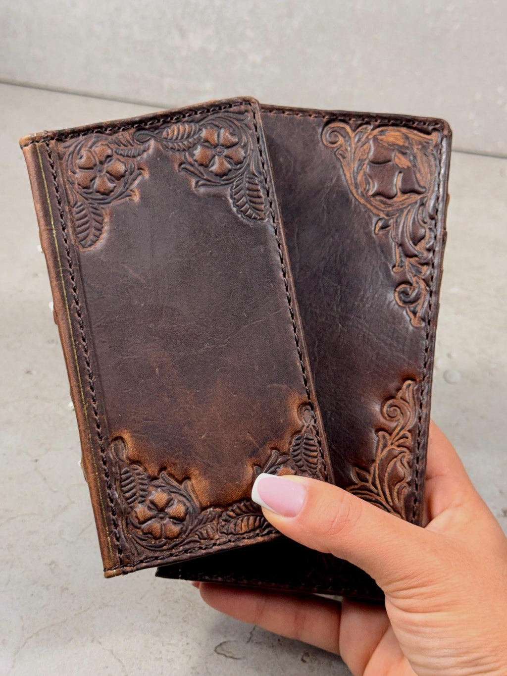 Vintage Leather iPhone 17 Wallet Case: Book Style, Card Slots