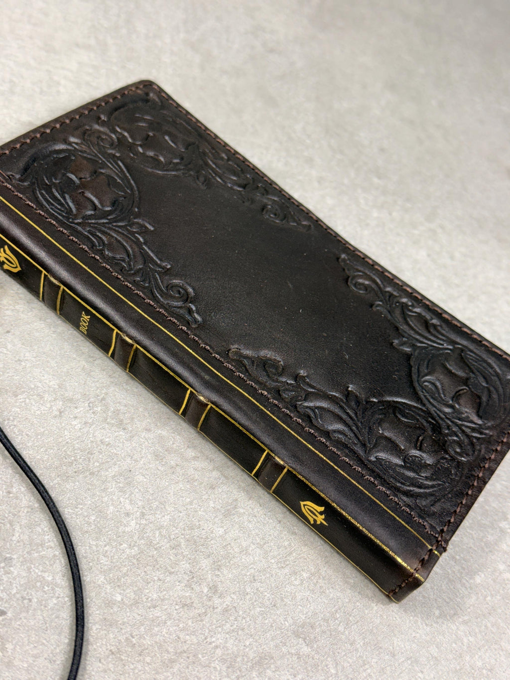 Handmade Leather Wallet Phone Case: Royal Book Design