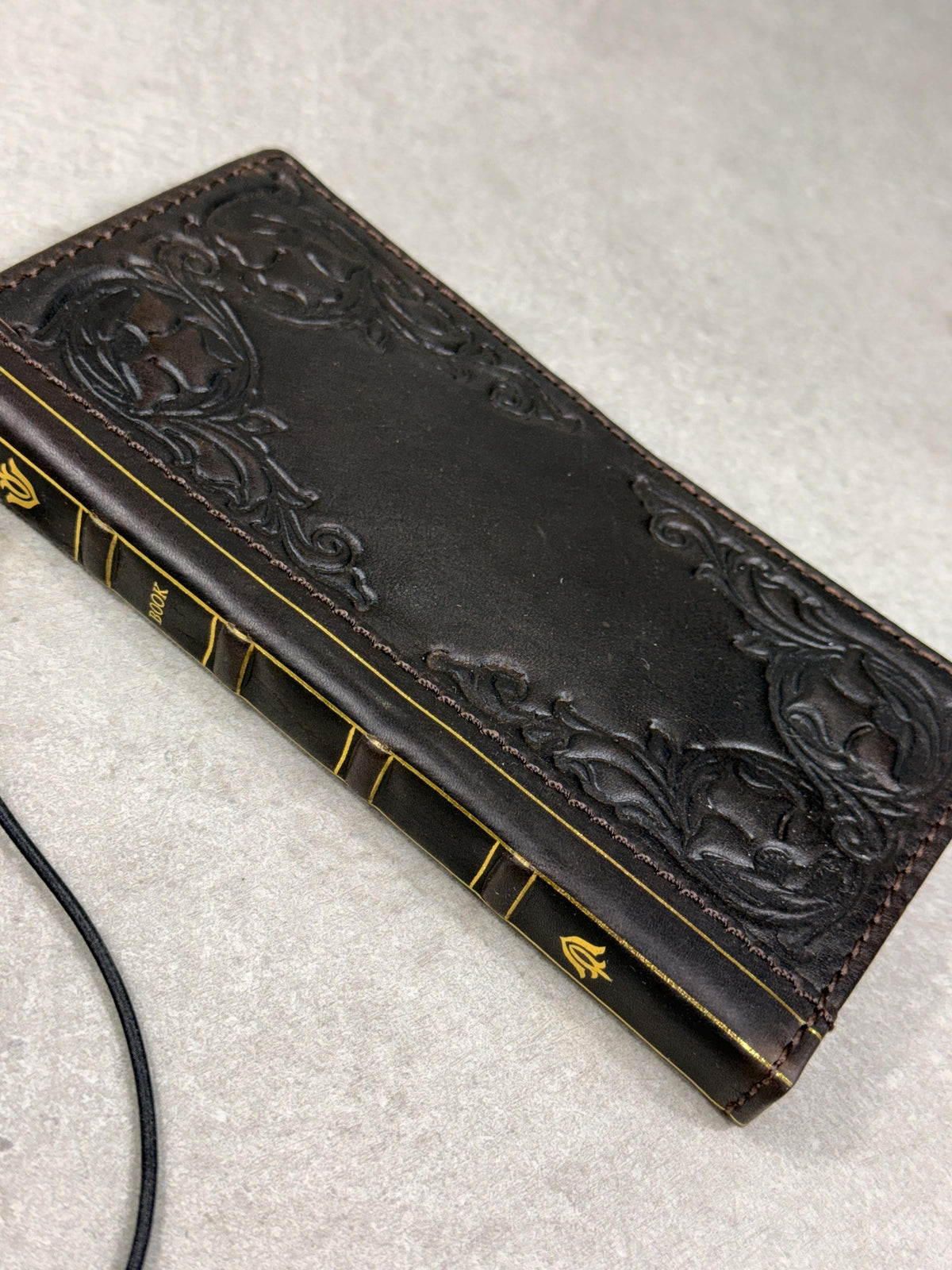 Handmade Leather Wallet Phone Case: Royal Book Design