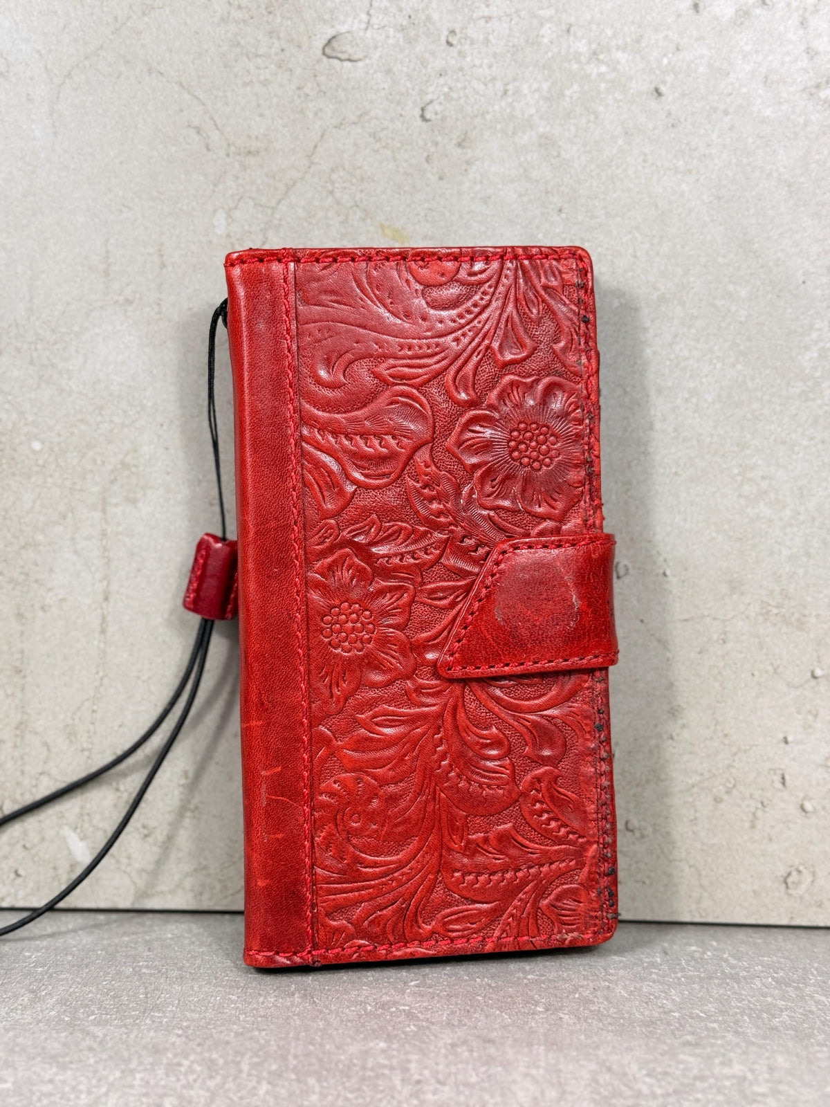 Handmade Leather Google Pixel Wallet Case: Vintage Red Art