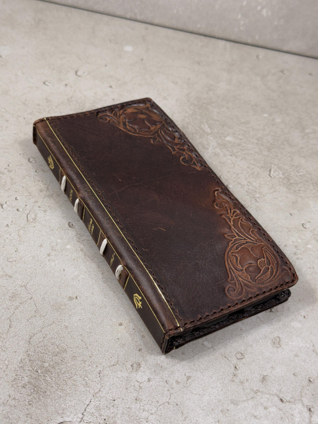 Vintage Leather iPhone 17 Wallet Case: Book Style, Card Slots