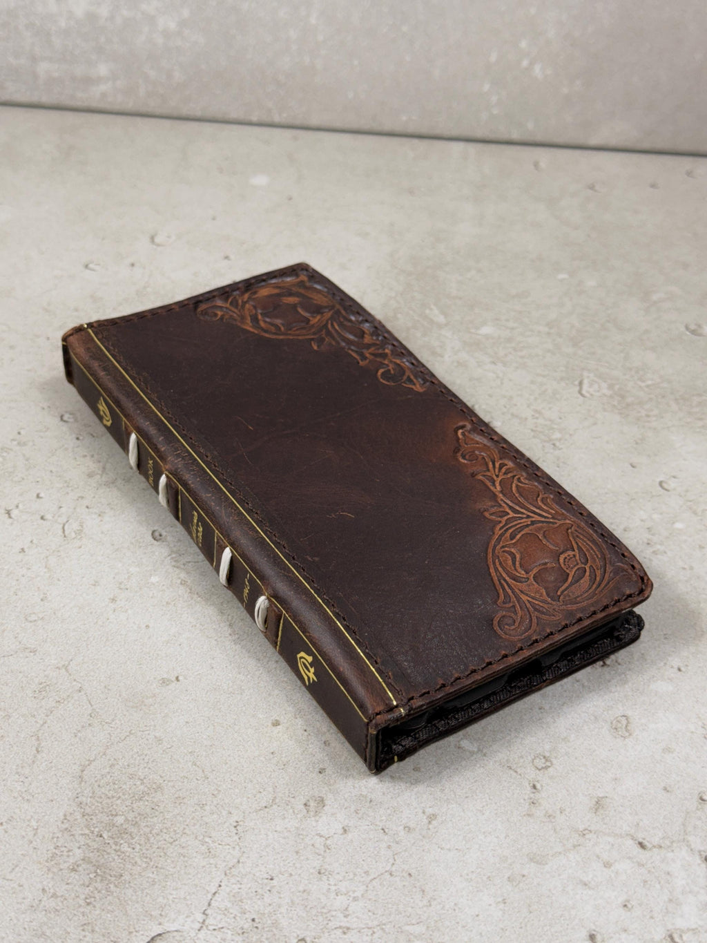 Vintage Leather iPhone 17 Wallet Case: Book Style, Card Slots