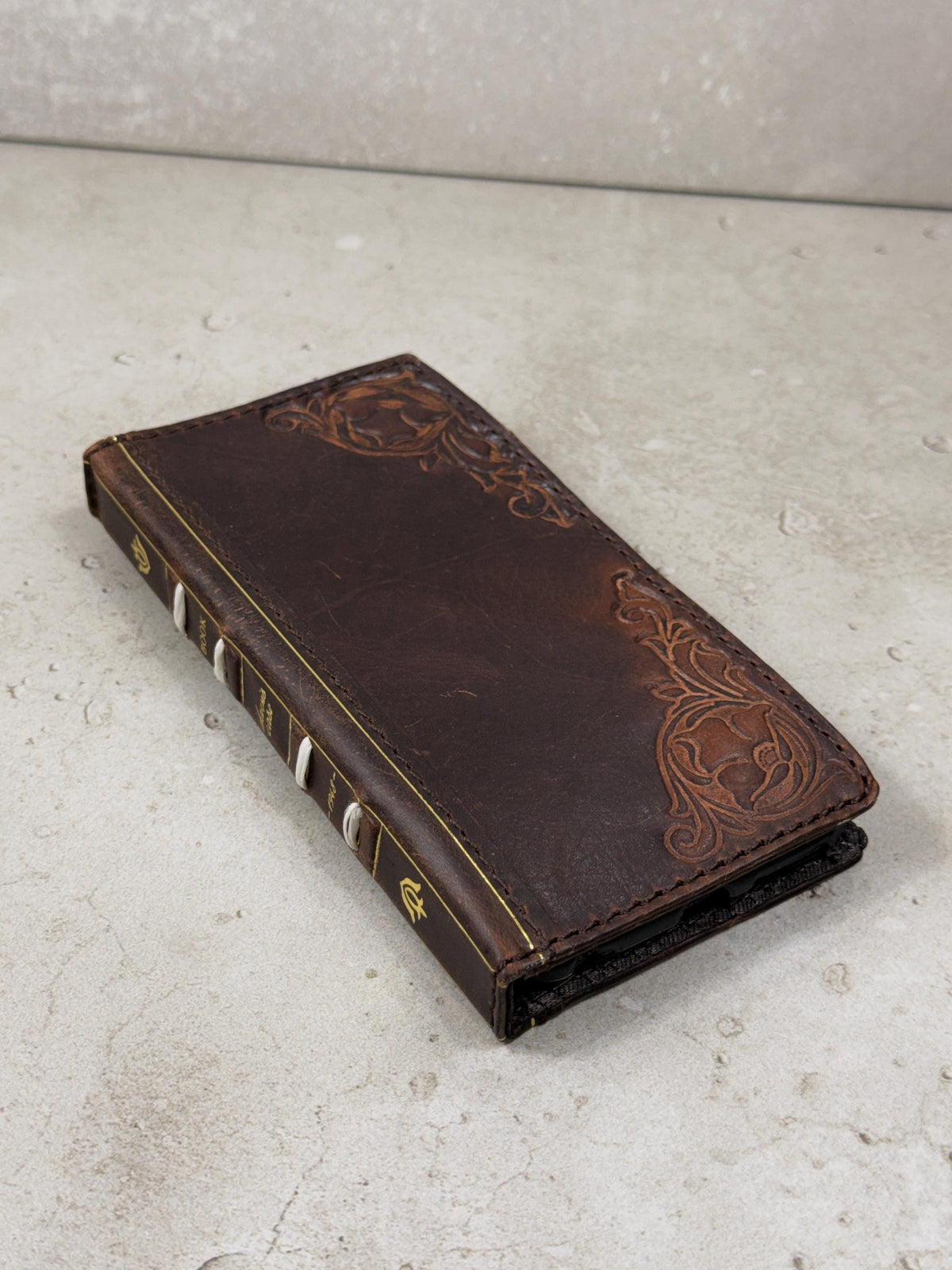 Vintage Leather iPhone 17 Wallet Case: Book Style, Card Slots
