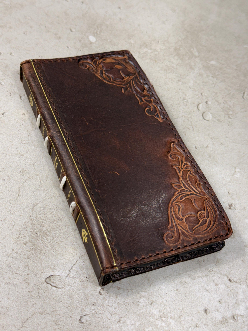Vintage Leather iPhone 17 Wallet Case: Book Style, Card Slots