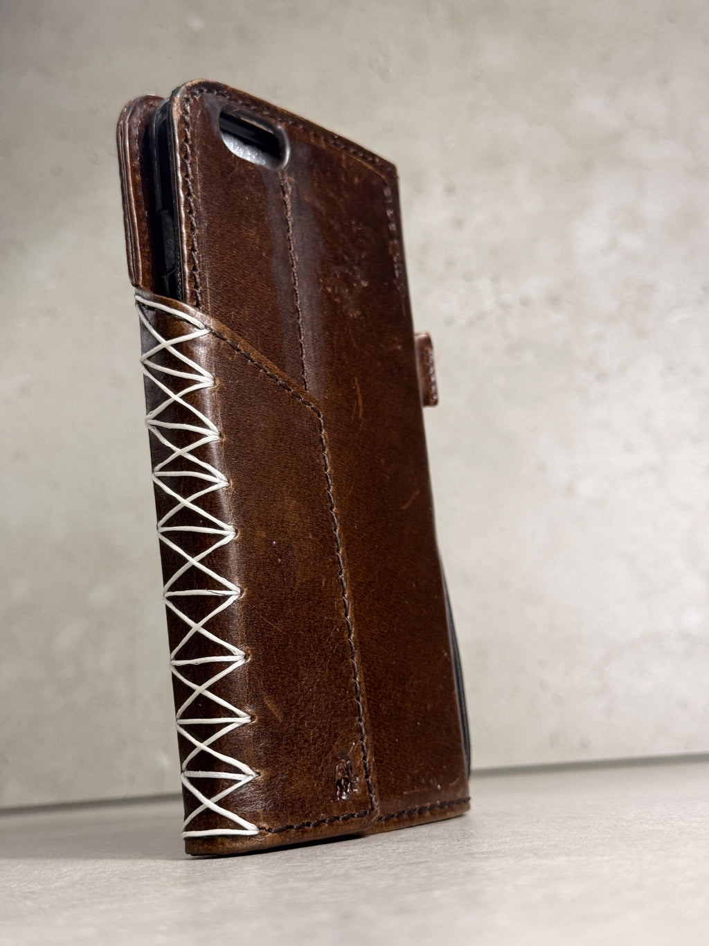 Genuine Leather iPhone Case: Ostrich Pattern, Vintage Book Style, Handcrafted Protection