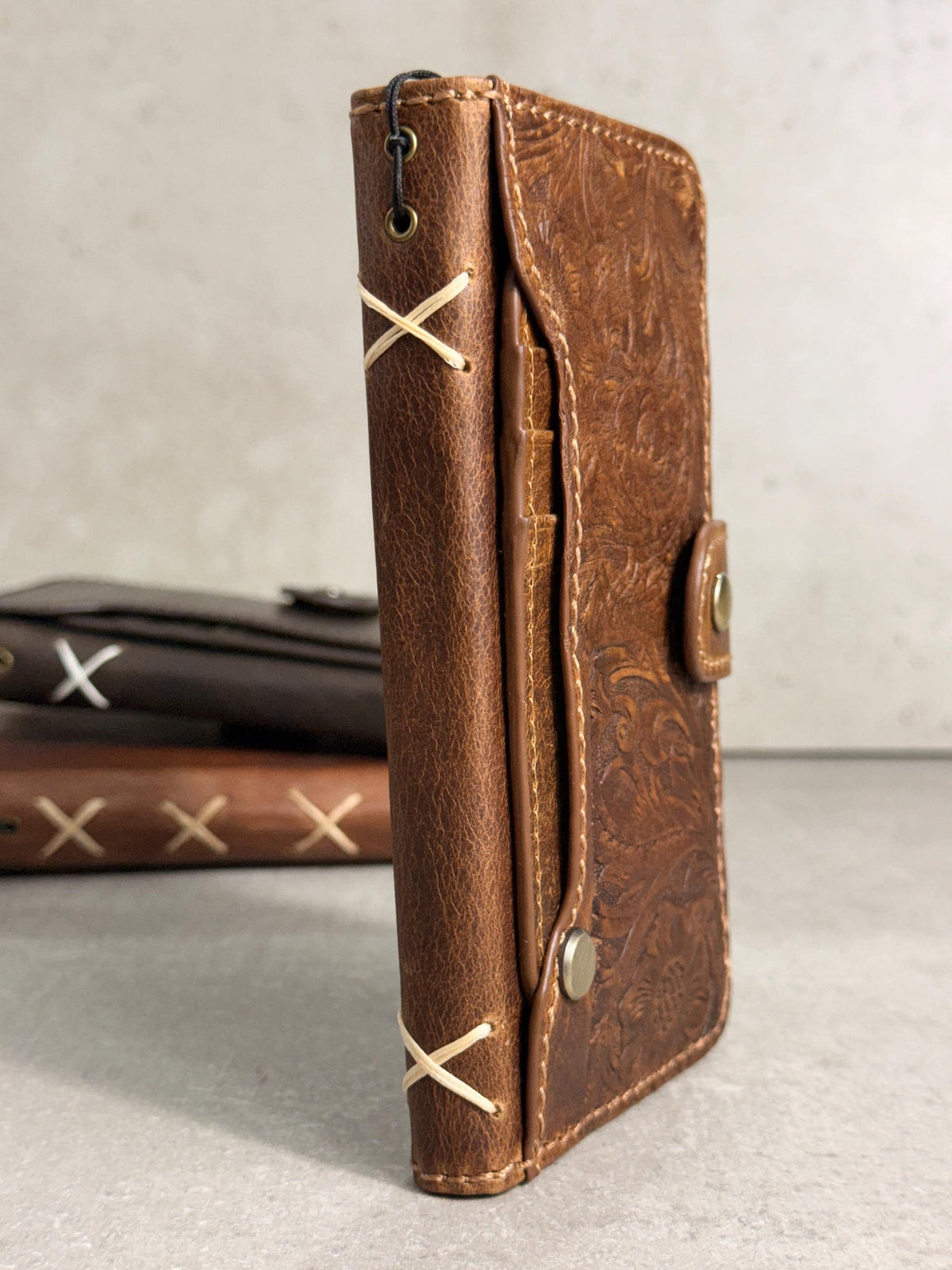 Handmade Leather Wallet Case for Google Pixel: Retro Card Holder with Zipper