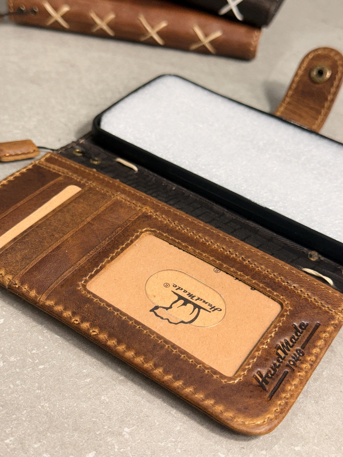 Handmade Leather Wallet Case for Google Pixel: Retro Card Holder with Zipper