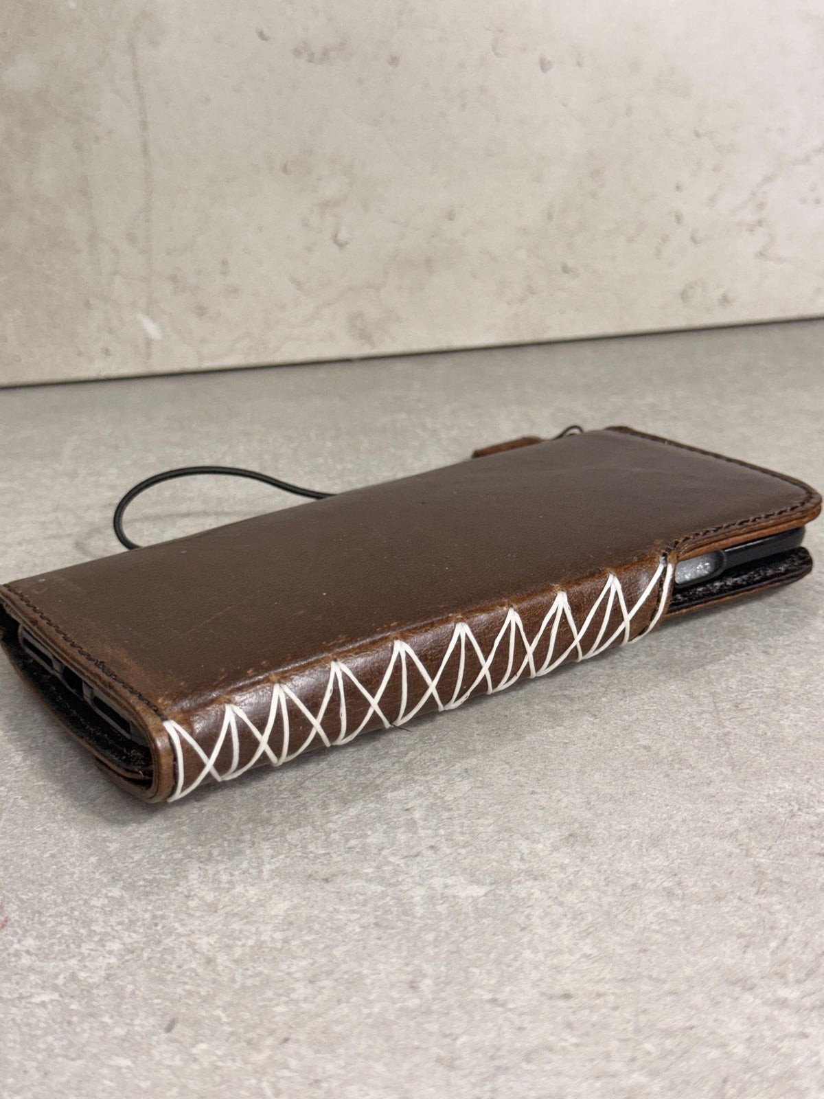 Genuine Leather iPhone Case: Ostrich Pattern, Vintage Book Style, Handcrafted Protection