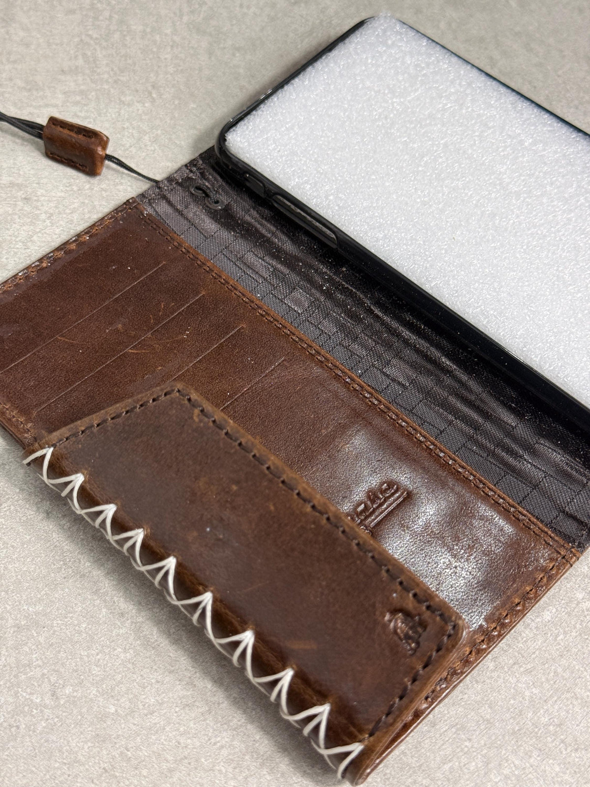Genuine Leather iPhone Case: Ostrich Pattern, Vintage Book Style, Handcrafted Protection