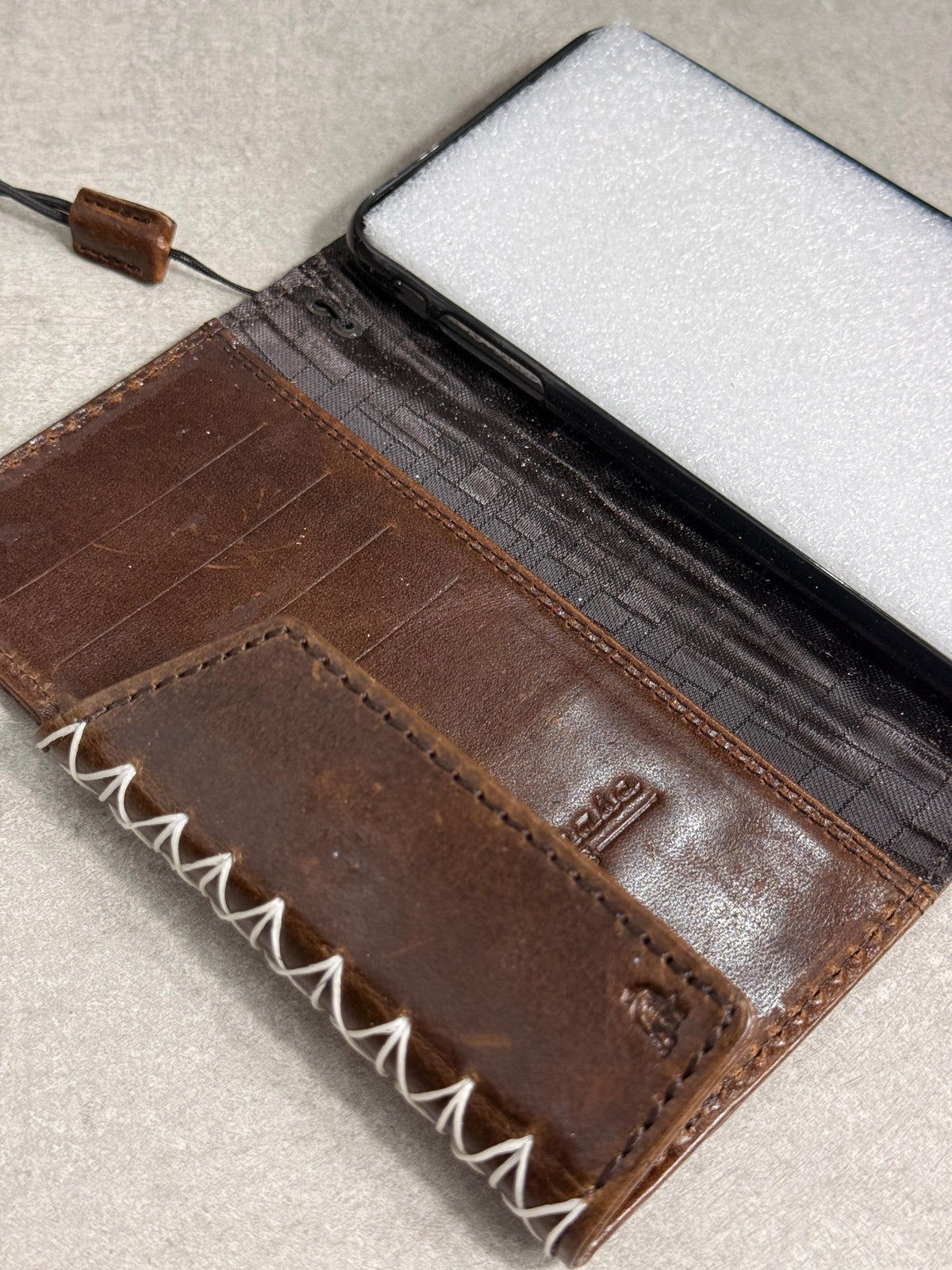 Genuine Leather iPhone Case: Ostrich Pattern, Vintage Book Style, Handcrafted Protection