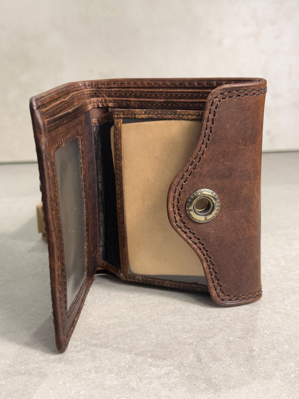 Tik Tak Slim Leather Wallet – Minimalist & Lightweight