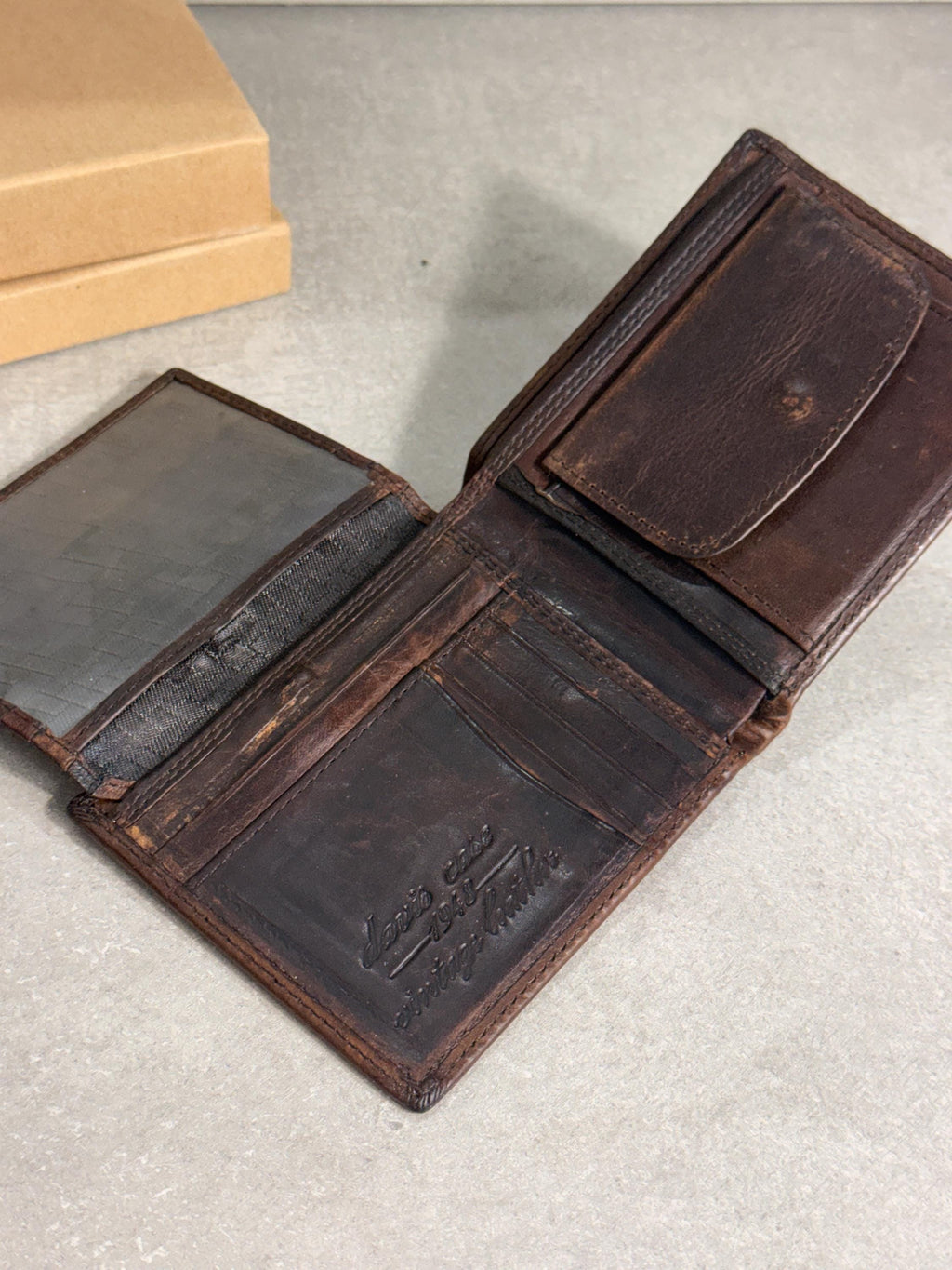 Leather wallet card slots  bill compartments thin design Hand-Stitched  Davidov art